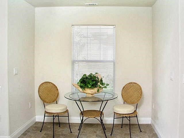 Dining Table | Torcello Apartments in Stockton, CA