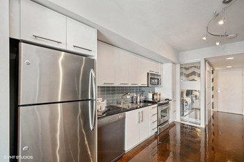 1100 First Street SE 1-2 Beds Apartment for Rent - Photo Gallery 22