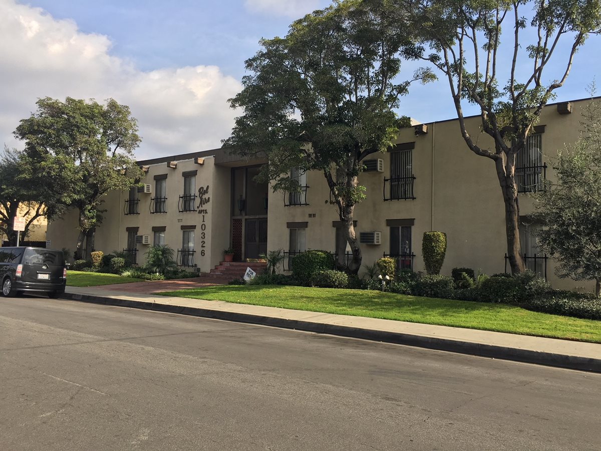 Western Apartments