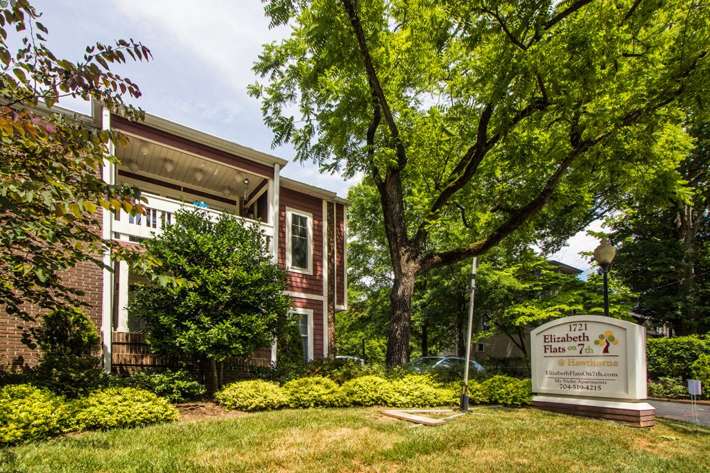 the building where the bed  breakfast is located
