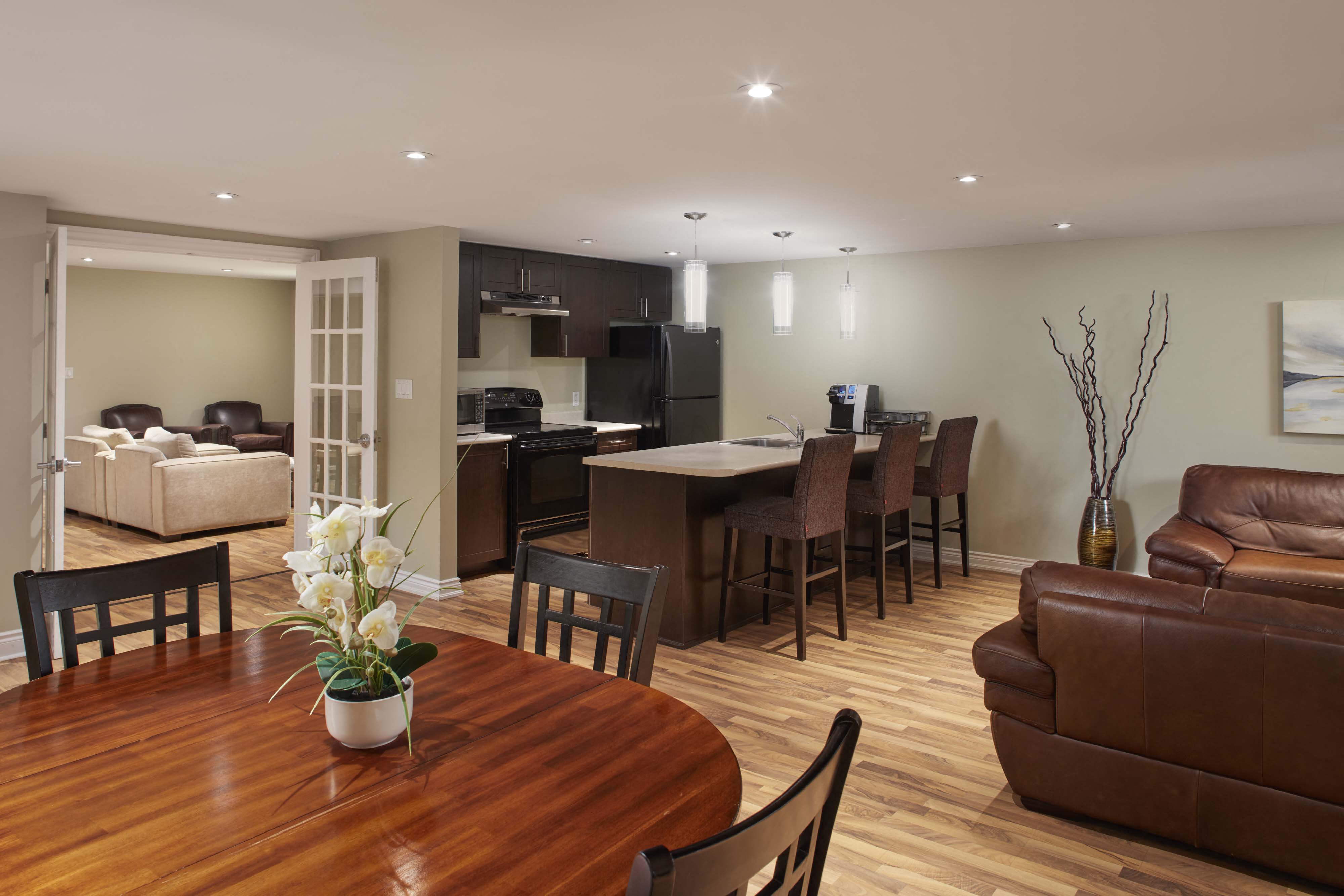 Bayview Mews Apartments 2911 Bayview Avenue Toronto On Rentcafe