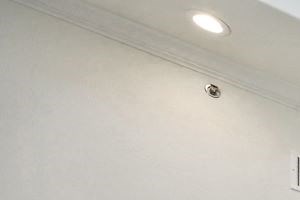 clubhouse with high ceilings near bandera 1604