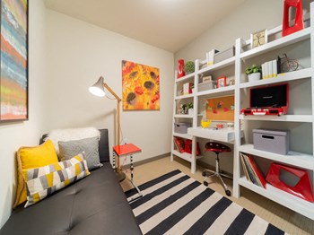 2 East Main Street Studio-2 Beds Apartment for Rent - Photo Gallery 3