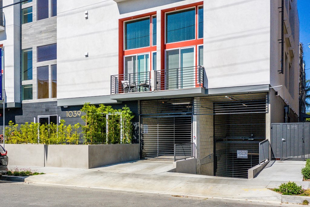 Attached Garages at 1039 S. Hobart Blvd. Koreatown/Los Angeles, CA, Los Angeles, California