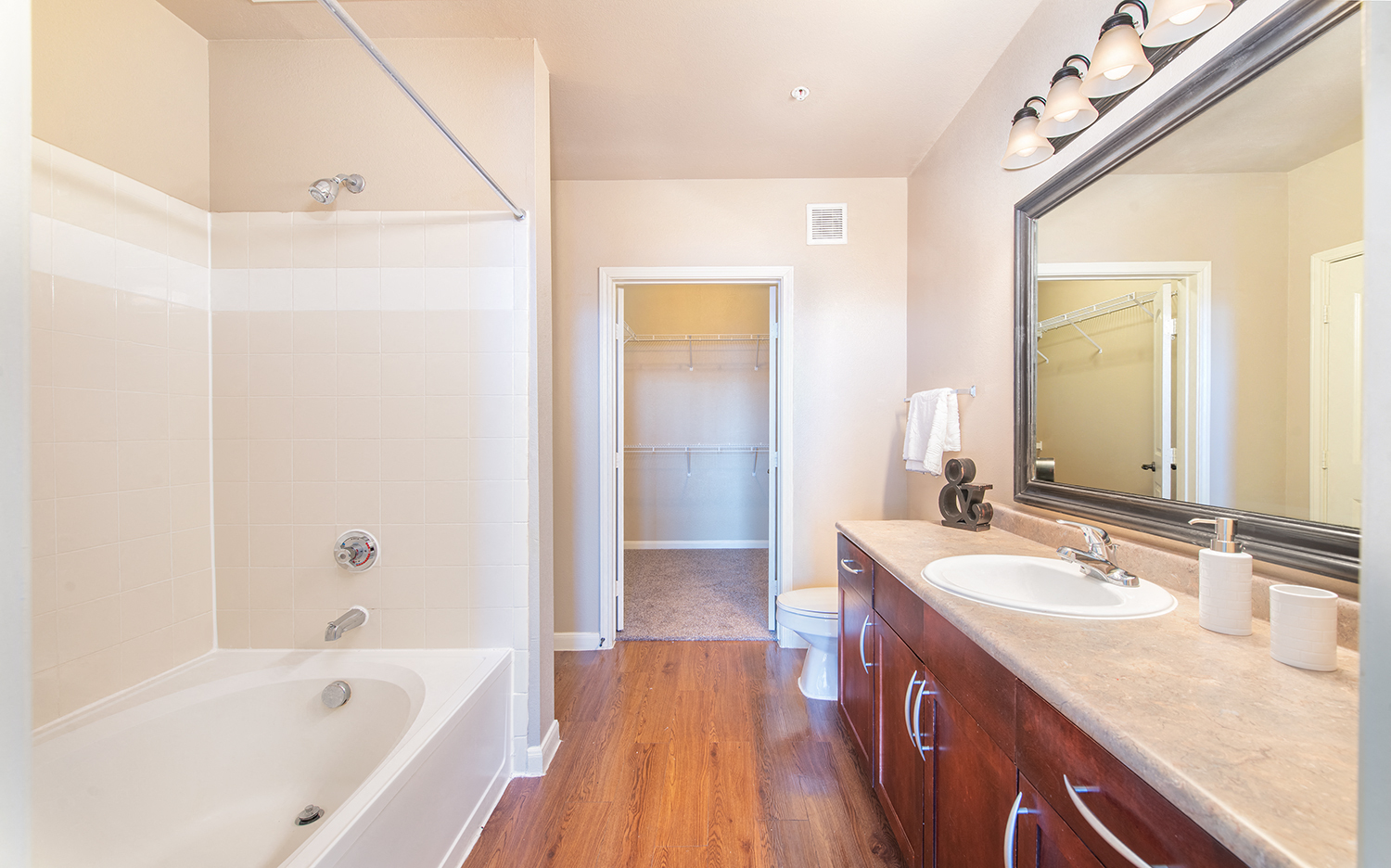 MAA Bella Casita Dallas TX Apartments