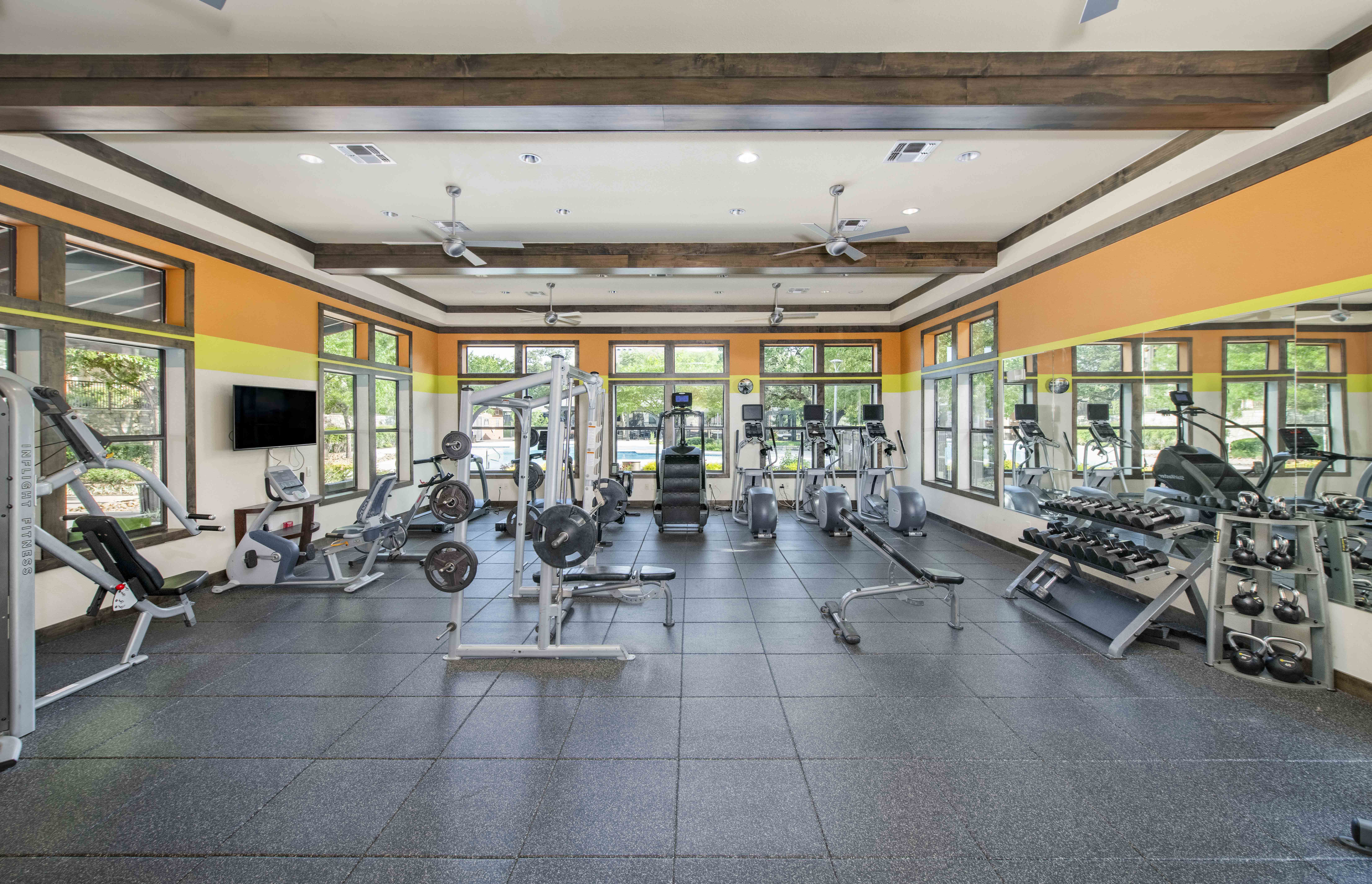 the gym at the estates at johnsons crossing