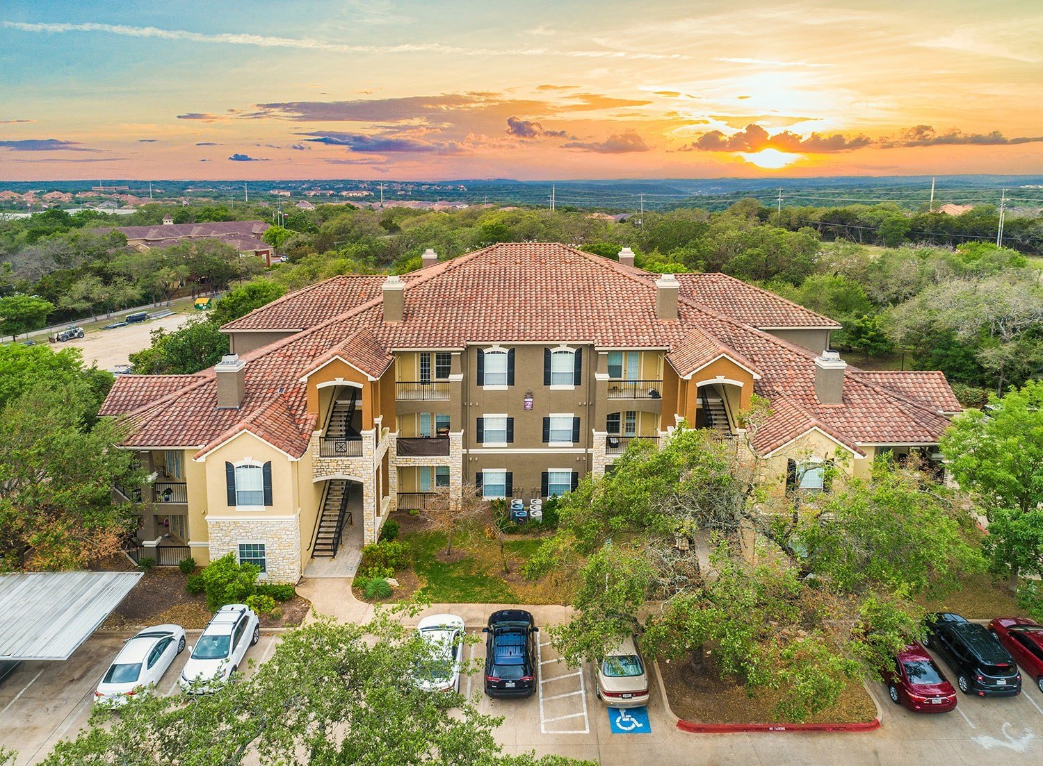 Colonial Grand Austin