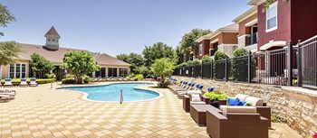3001 Colonial Parkway 1-3 Beds Apartment for Rent - Photo Gallery 2