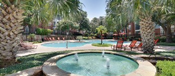 525 W. Westchester Parkway 1-3 Beds Apartment for Rent - Photo Gallery 4