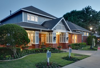 525 W. Westchester Parkway 1-3 Beds Apartment for Rent - Photo Gallery 5