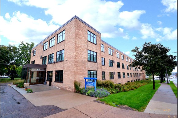 Lexington Commons Apartments 375 Lexington Parkway North St Paul Mn Rentcafe