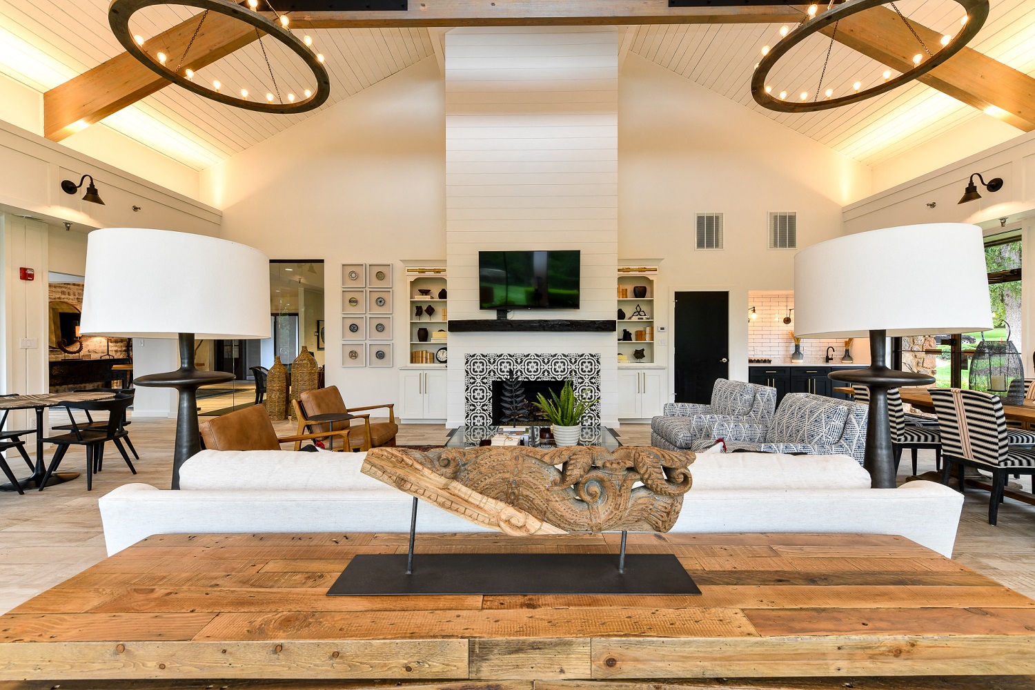 Renovated clubhouse lounging area at 15Seventy, Chesterfield, MO 63017