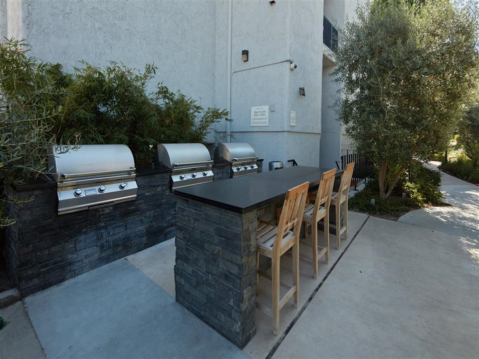 Woodland Hills Apartments For Rent Warner Villa