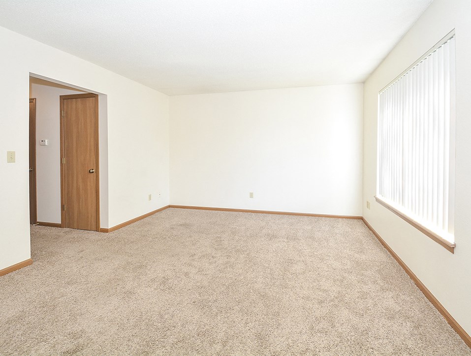 Jordan Creek And Mills Apartments, 1737 48th Street NW, Rochester, MN