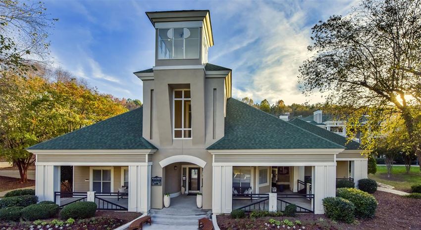Property Exterior at Beacon Ridge Apartments, PRG Real Estate Management, Greenville, SC - Photo Gallery 1
