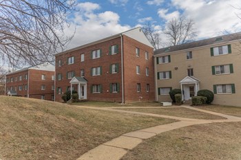 859 South Greenbrier Street Studio-2 Beds Apartment for Rent - Photo Gallery 2