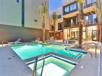 Swimming Pool, hot tub - Photo Gallery 3