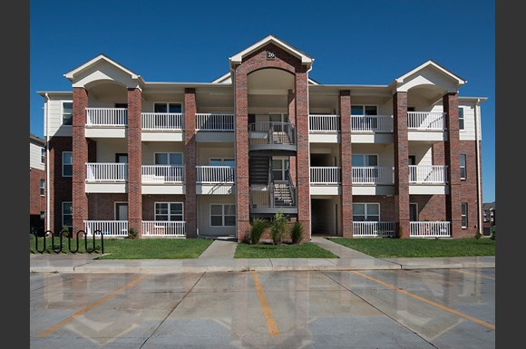 The Links At Kansas Apartments 5401 Rock Chalk Drive Lawrence
