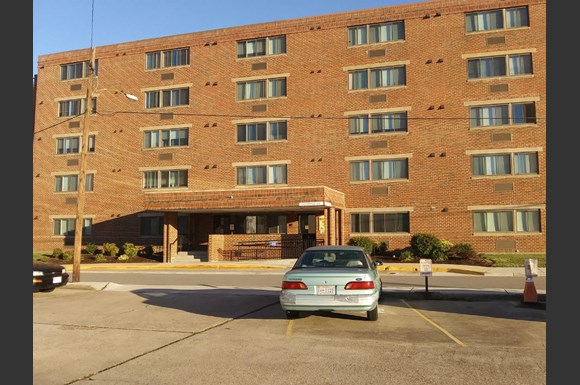 Malvern Hill Apartments 426 King Street Portsmouth Va Rentcafe