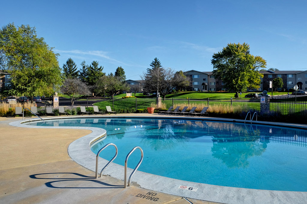 Apartments for Rent in Crest Hill, IL Woodlands of Crest Hill