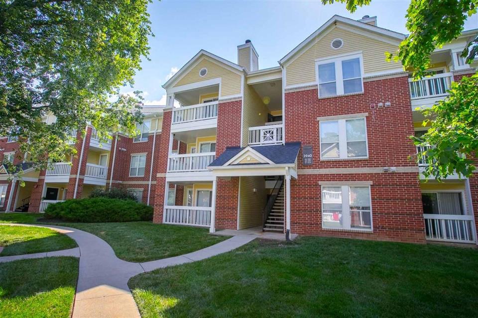 The Residence at White River | For Rent Indianapolis