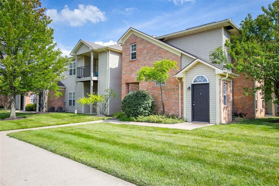 Steeplechase At Shiloh Crossing Apartments is a similar property to Woods At Countryside Crossing located in Avon