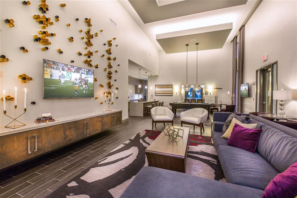 Mingle at Venue Apartments in San Jose, CA