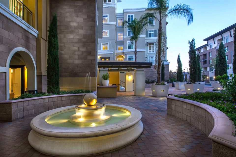 The Verdant Apartments outdoor fountain in San Jose, CA
