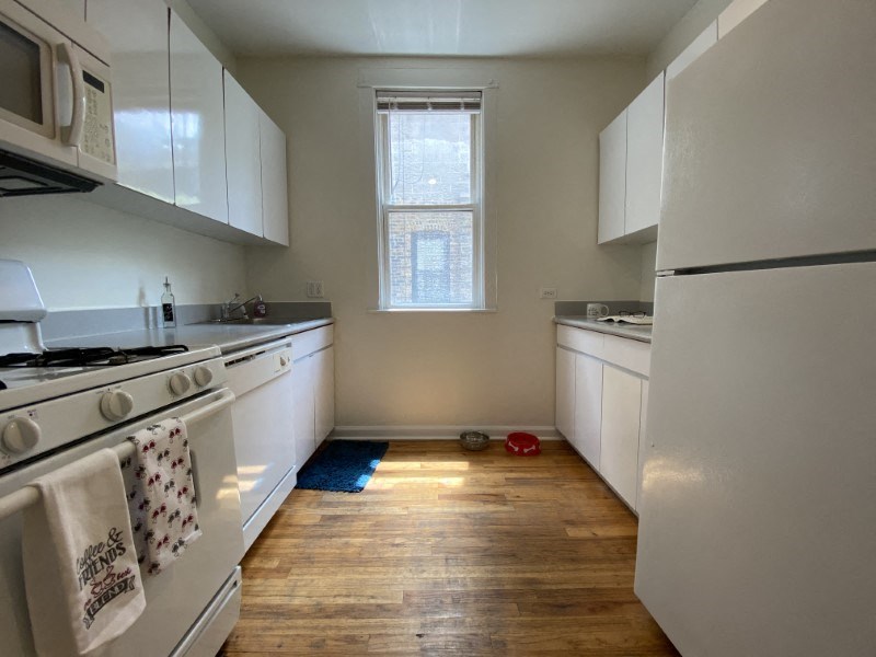 Stylish white kitchen