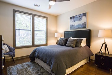 880 Glenwood Ave Se 1-2 Beds Apartment for Rent