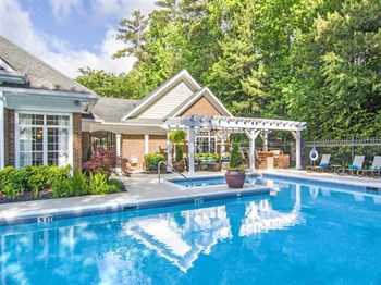 7200 Peachtree Dunwoody Rd 1-3 Beds Apartment for Rent - Photo Gallery 5