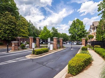 100 Grayson Place 1-3 Beds Apartment for Rent - Photo Gallery 2