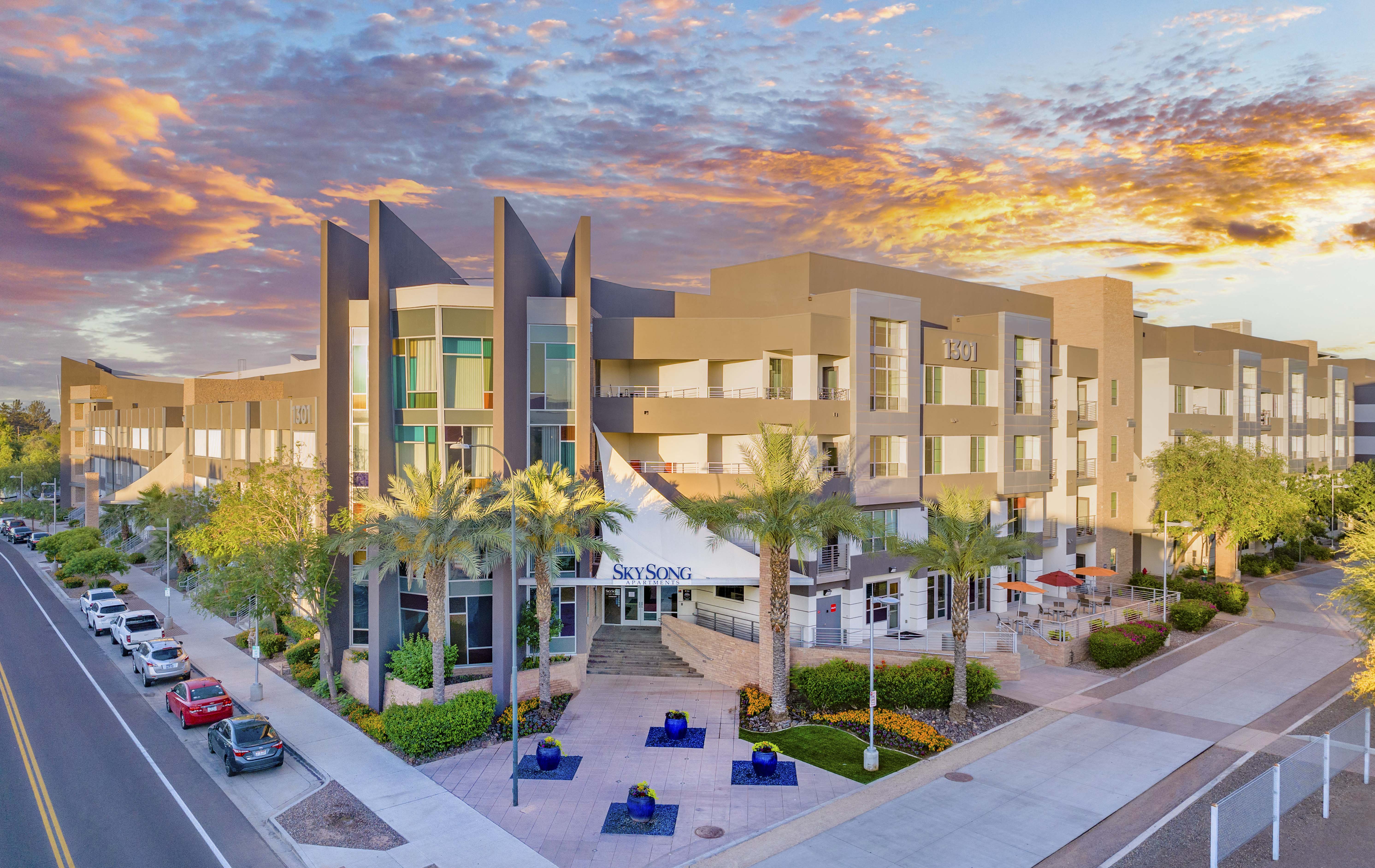 the building in which the hotel is located