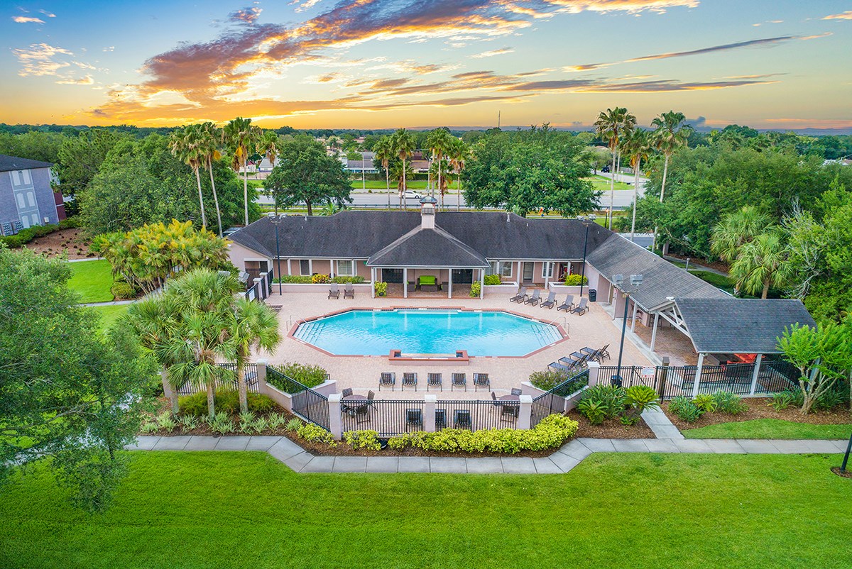 The Paddock Club Brandon Apartments, 921 Paddock Club Drive, Brandon