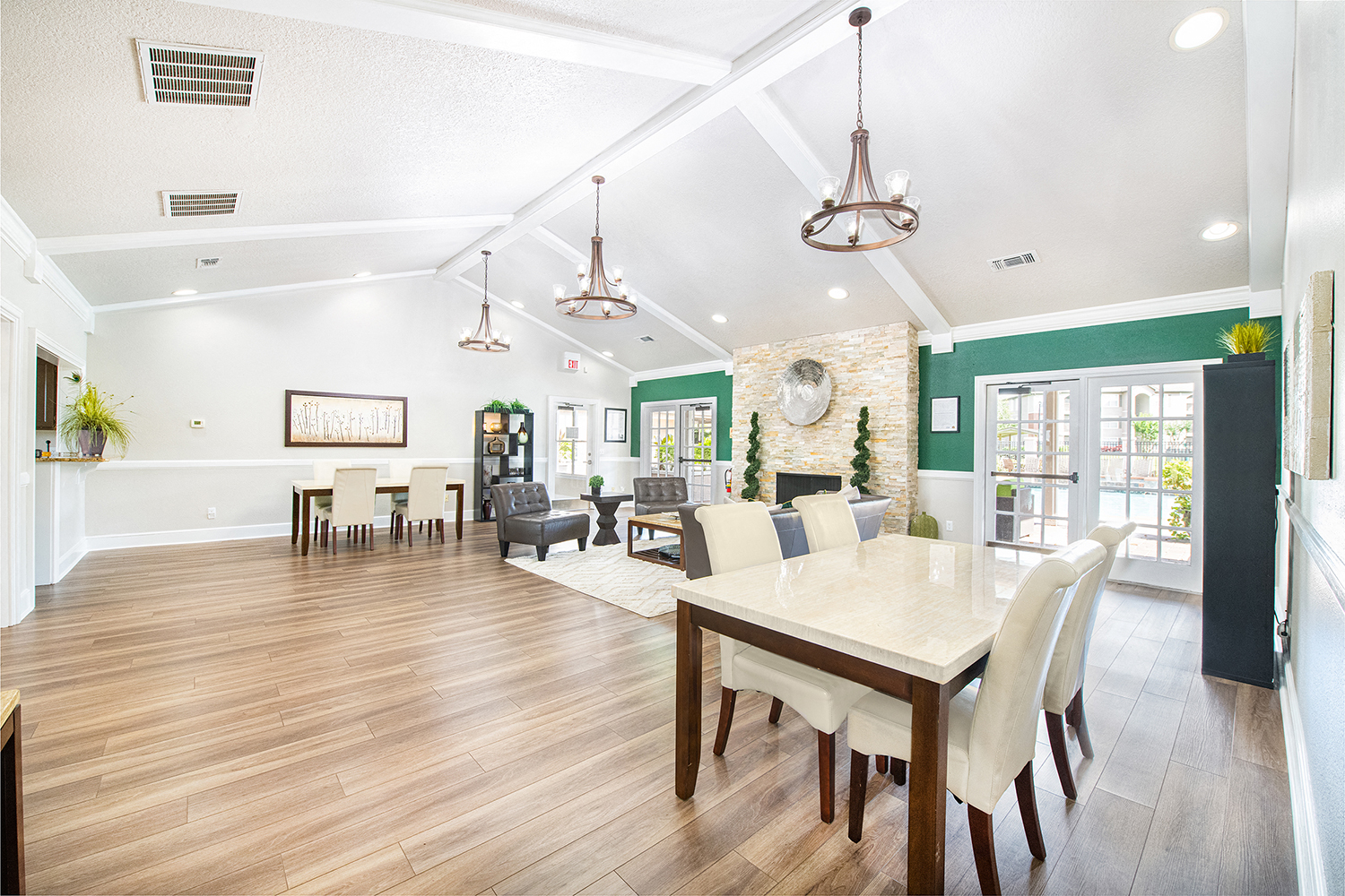 the preserve at ballantyne commons living room and dining room