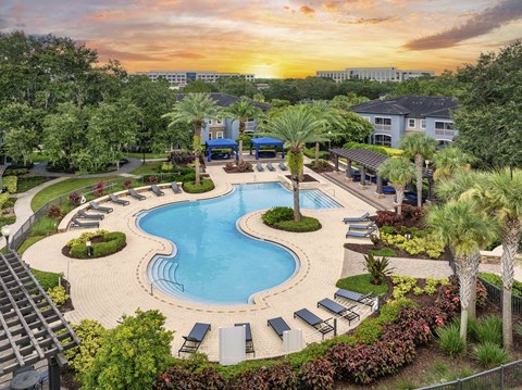 a swimming pool at the resort at longboat key club