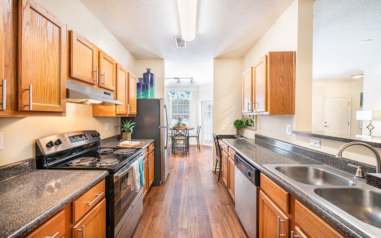 Farmington Village Apartments, 2100 Farm Springs Road, Summerville, SC