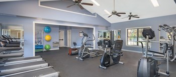 1900 Centre Pointe Blvd 1-3 Beds Apartment for Rent - Photo Gallery 6
