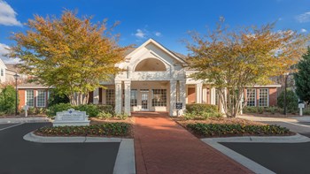 608 McCullough Drive 1-3 Beds Apartment for Rent - Photo Gallery 3