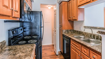 4118 Whitford Circle 1-2 Beds Apartment for Rent - Photo Gallery 5