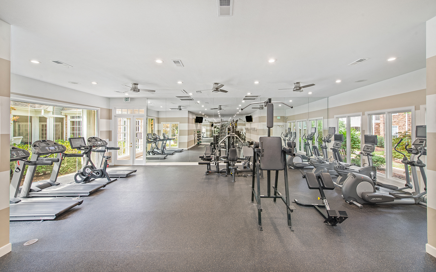 the gym at the preserve at green valley townhomes in green valley va