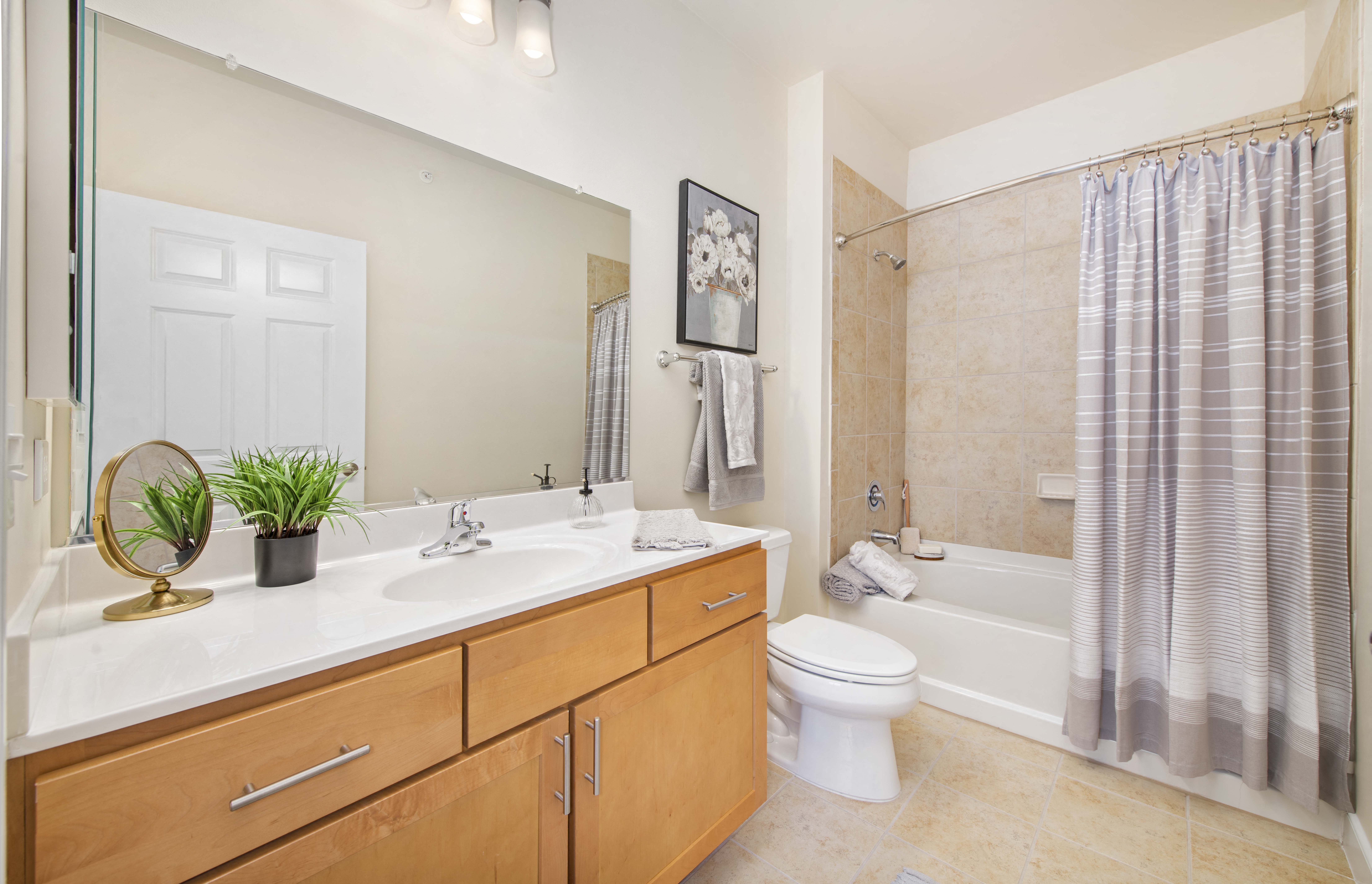 MAA Cobblestone Square