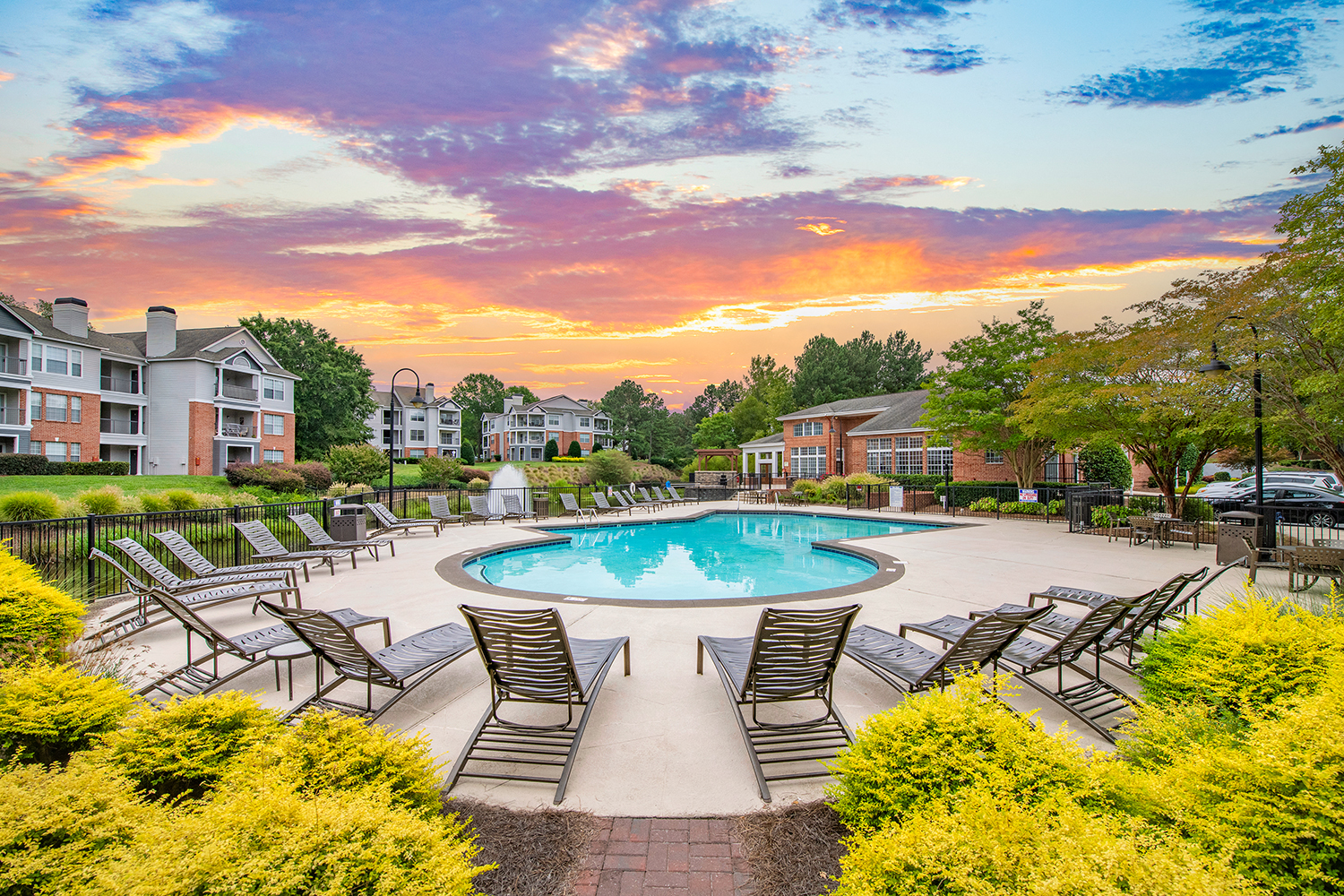 the pool at the preserve at ballantyne commons apartments