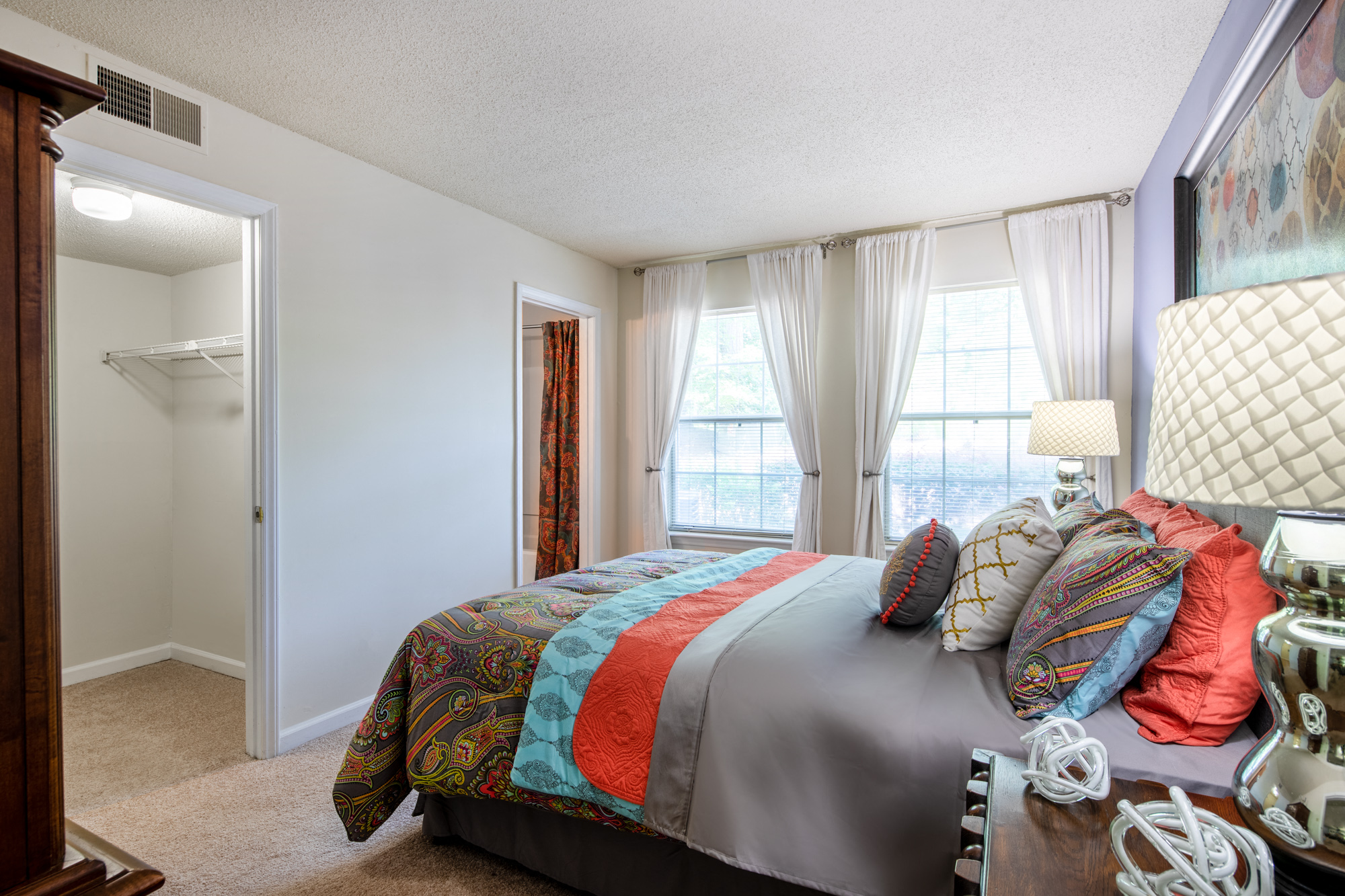 Colonial Village At Deerfield