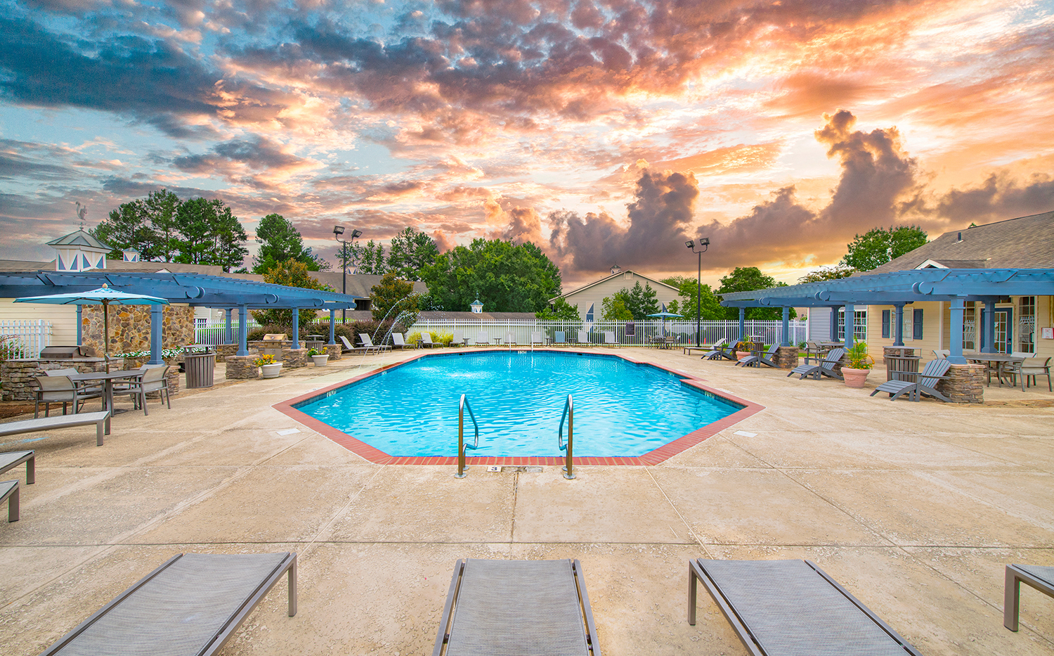 the swimming pool at the resort at governors crossing