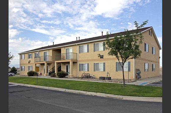 Stonegate Village Apartments 393 E Spaulding Ave Pueblo West Co Rentcafe