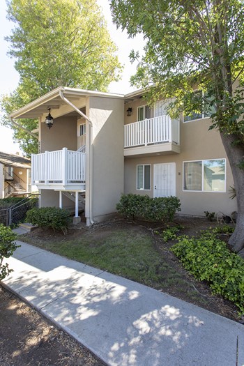 2154 Garston Street 2-3 Beds Apartment for Rent - Photo Gallery 6