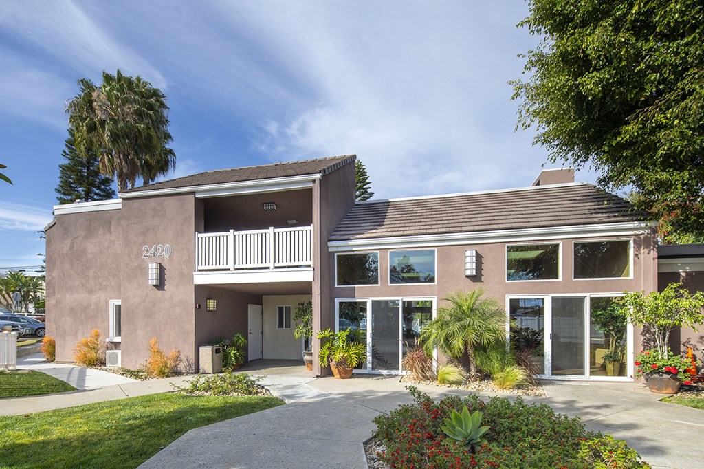 Other side of Clubhouse building