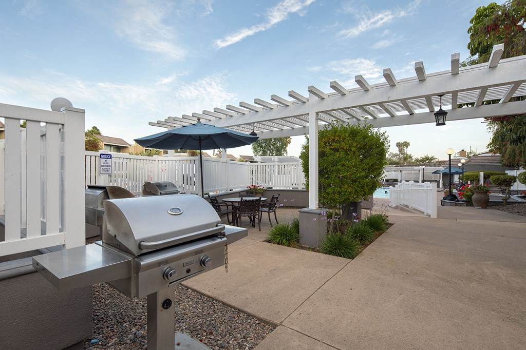 main pool grills