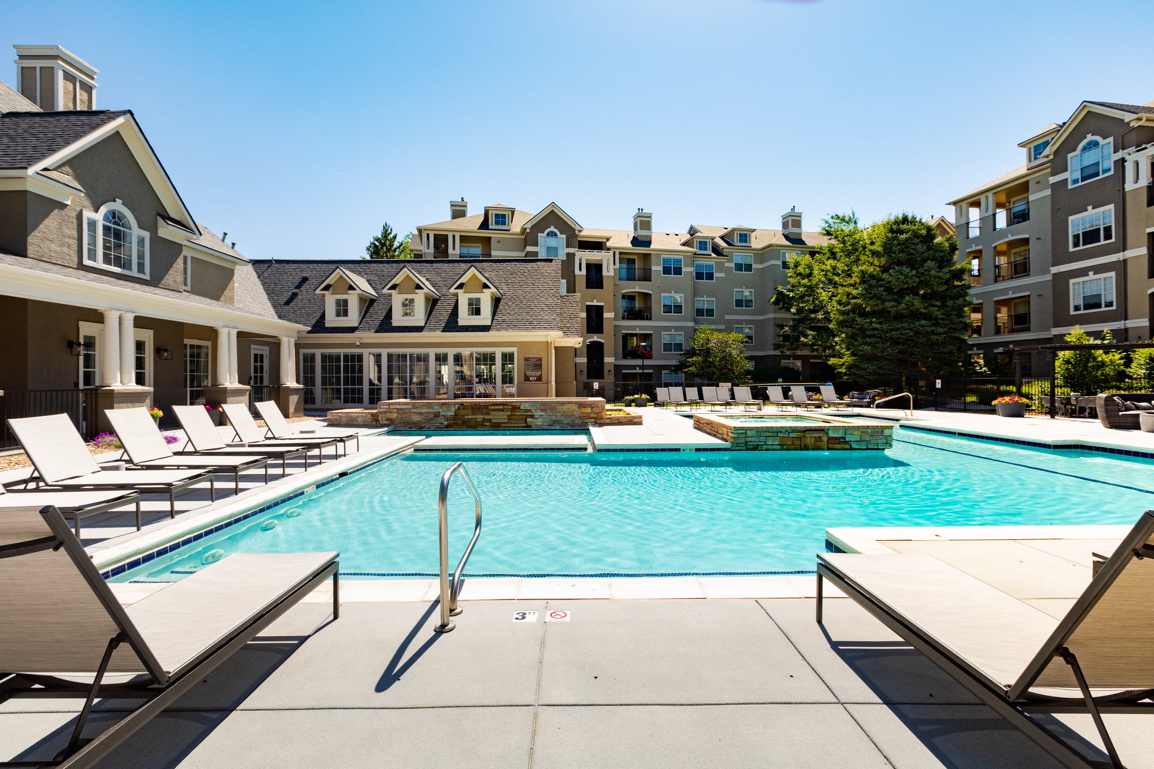 Greenwood Plaza Apartments In Centennial Co